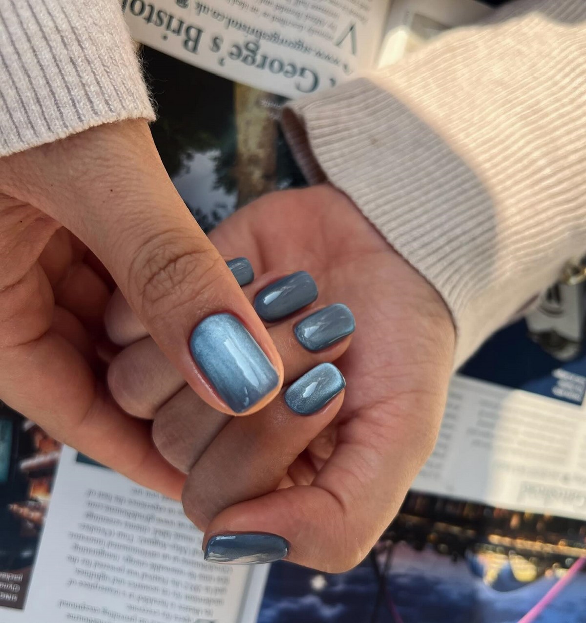 Манікюр на Новий рік 2027: тренди для коротких нігтів