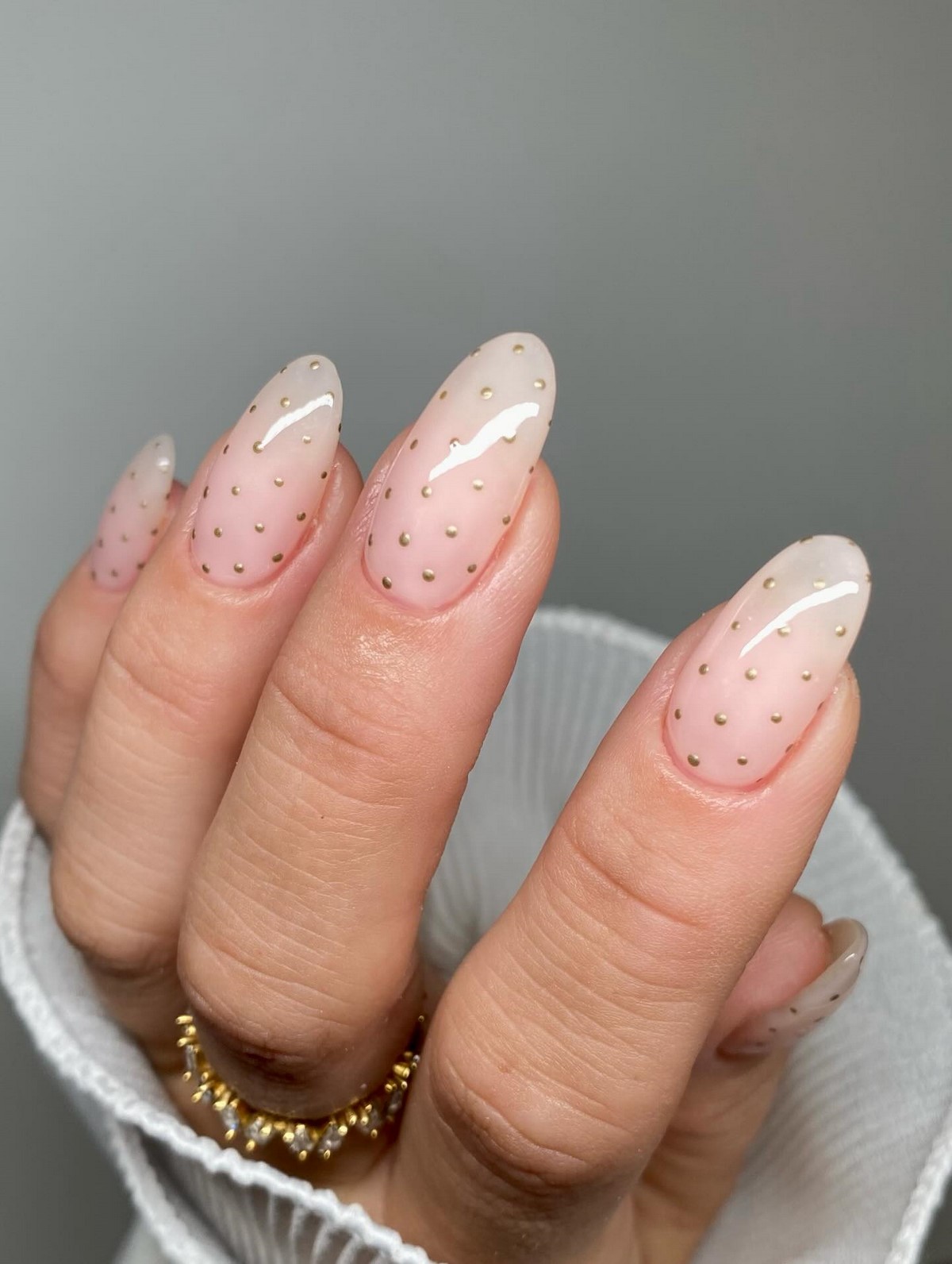 Манікюр із золотими мотивами у січні 2026 року