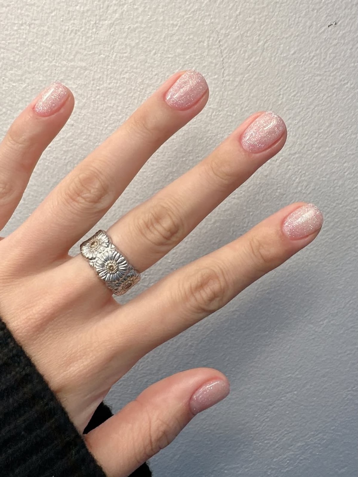 Руки, які виглядають доглянутими: прості звички, які змінюють все