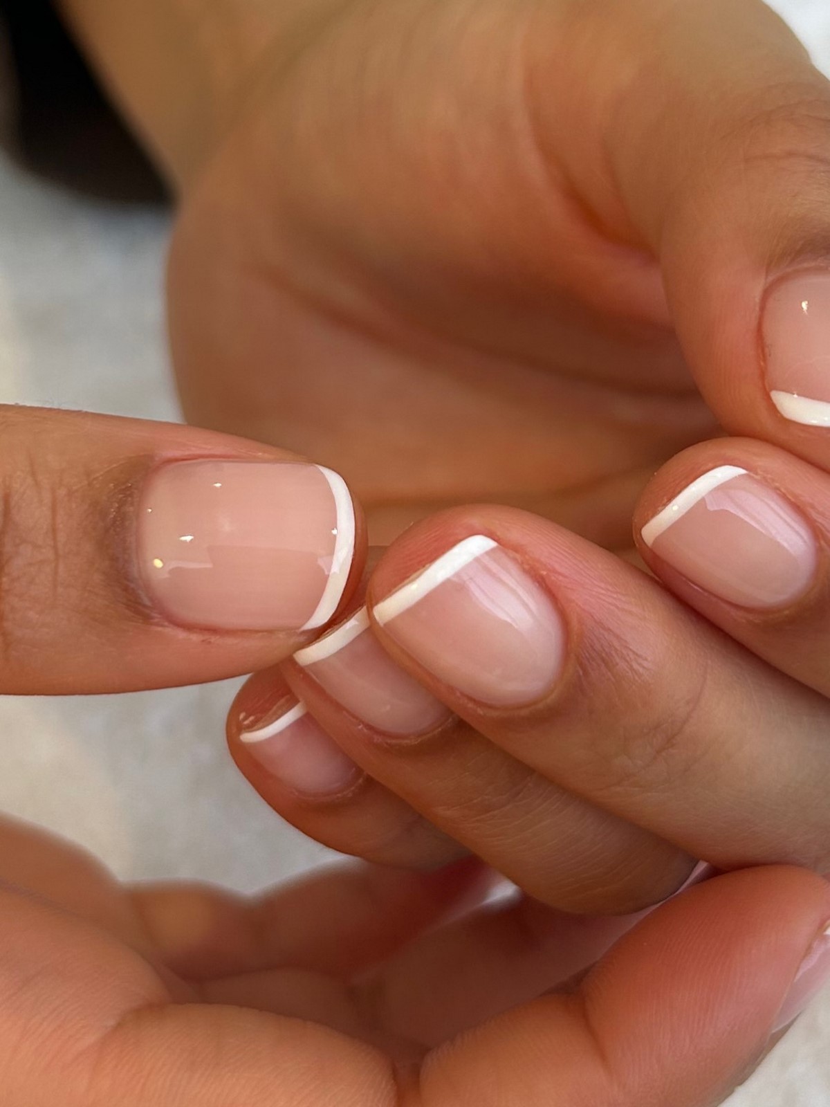 Френч-манікюр на короткі нігті в лютому 2026