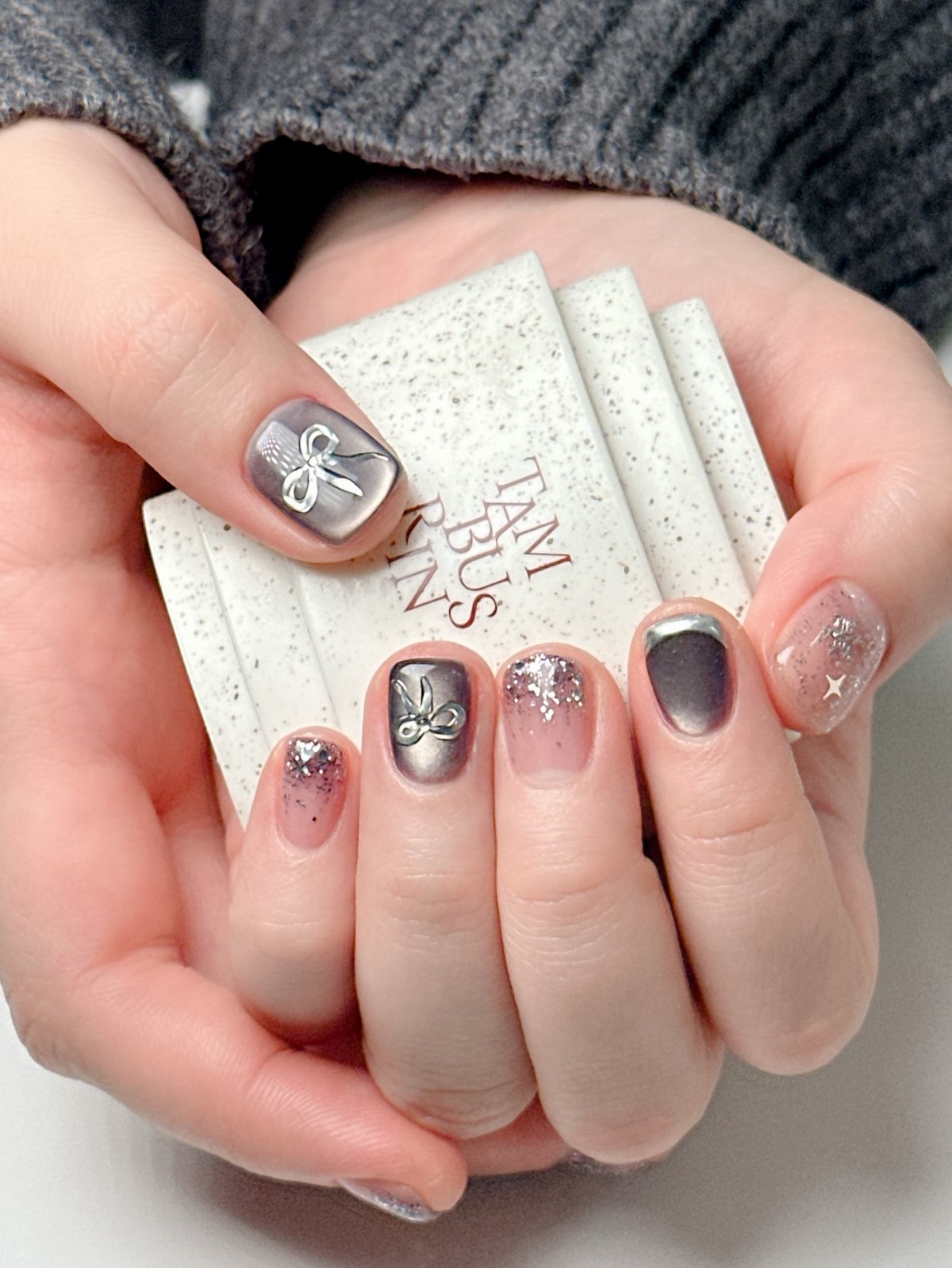 Френч-манікюр на короткі нігті в лютому 2026