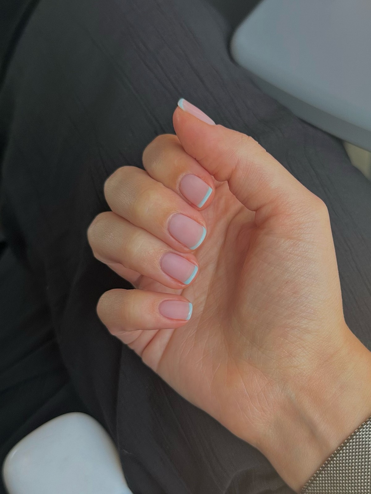 Френч-манікюр на короткі нігті в лютому 2026