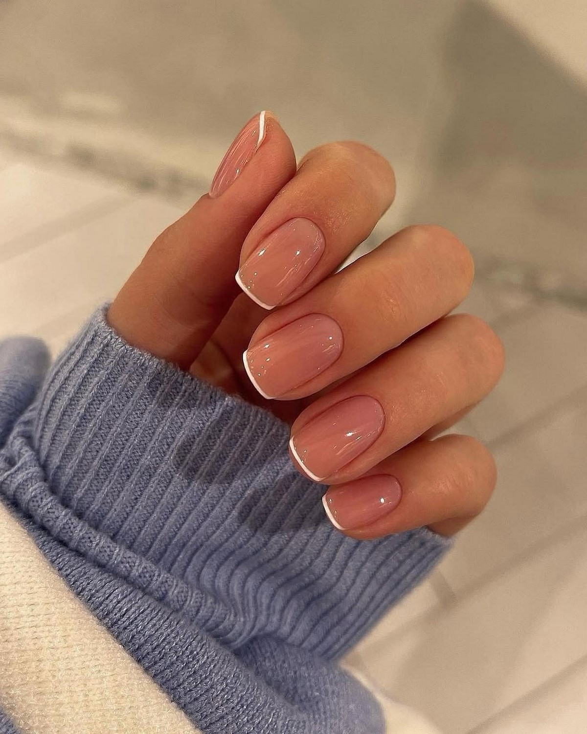 Френч-манікюр на короткі нігті в лютому 2026