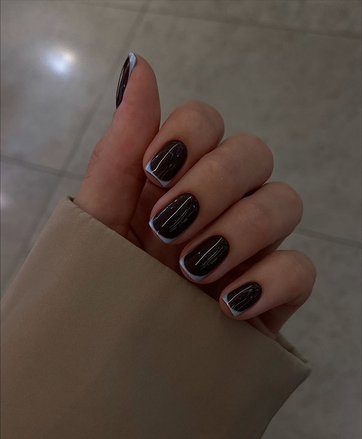 Френч-манікюр на короткі нігті в лютому 2026