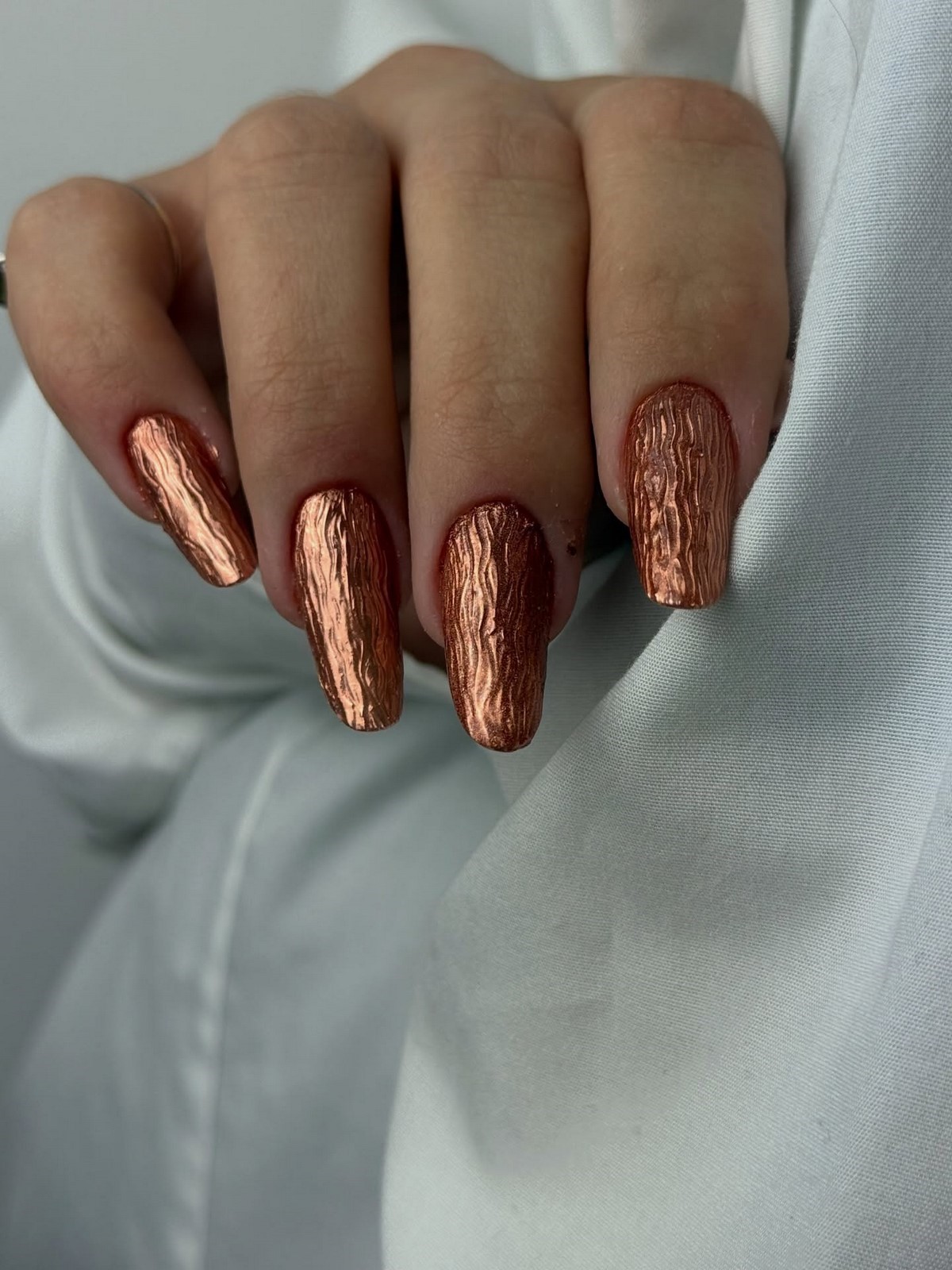 Glass Nails і ефект рифленого скла – хіт лютого 2026 року