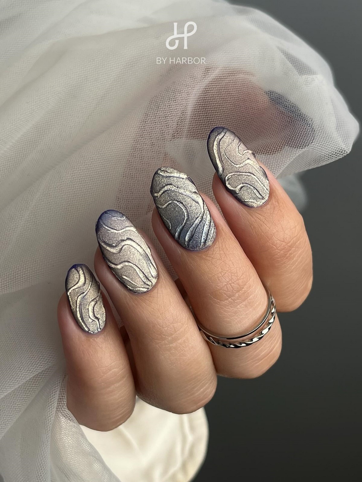 Glass Nails і ефект рифленого скла – хіт лютого 2026 року