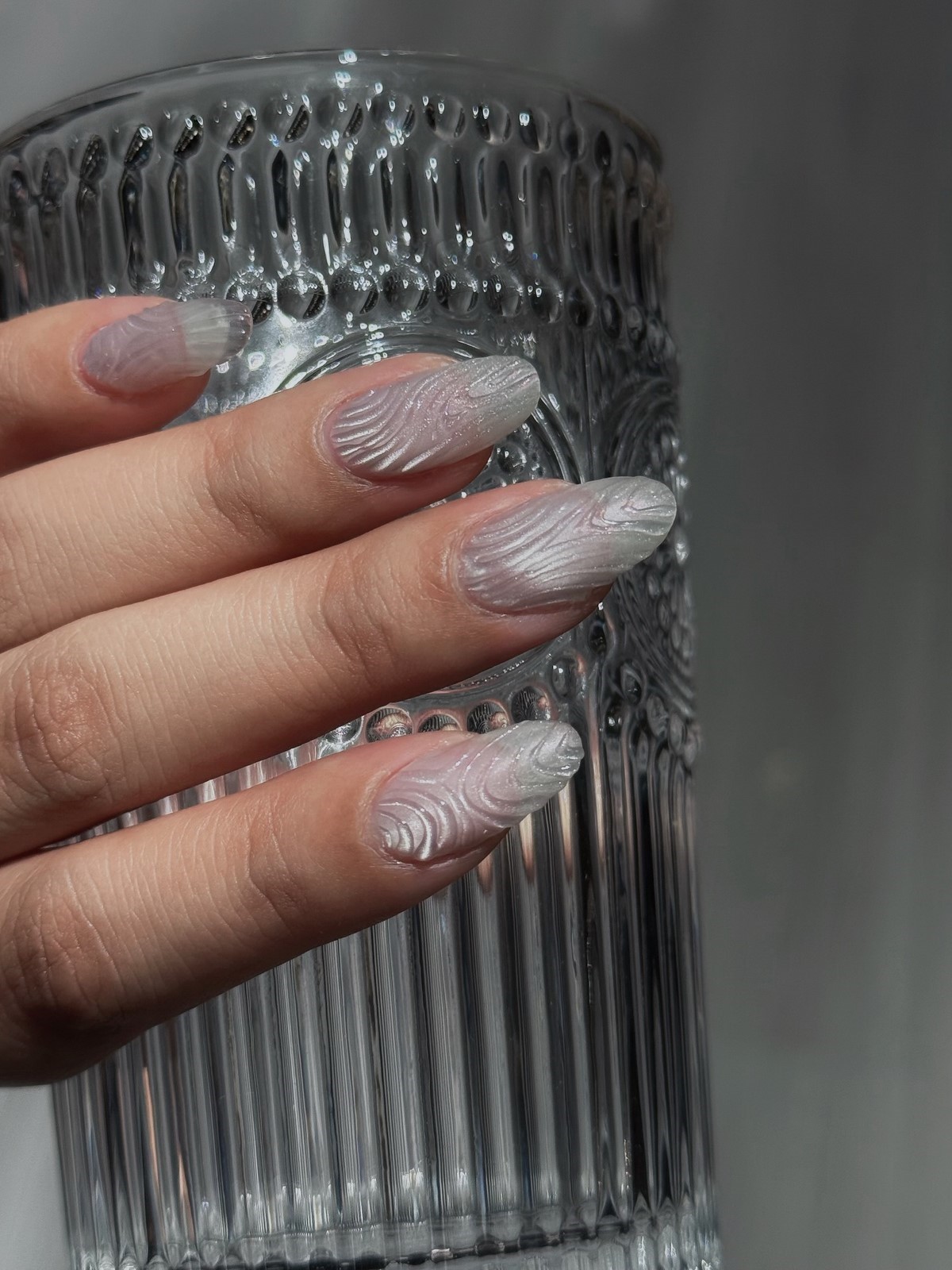 Glass Nails і ефект рифленого скла – хіт лютого 2026 року