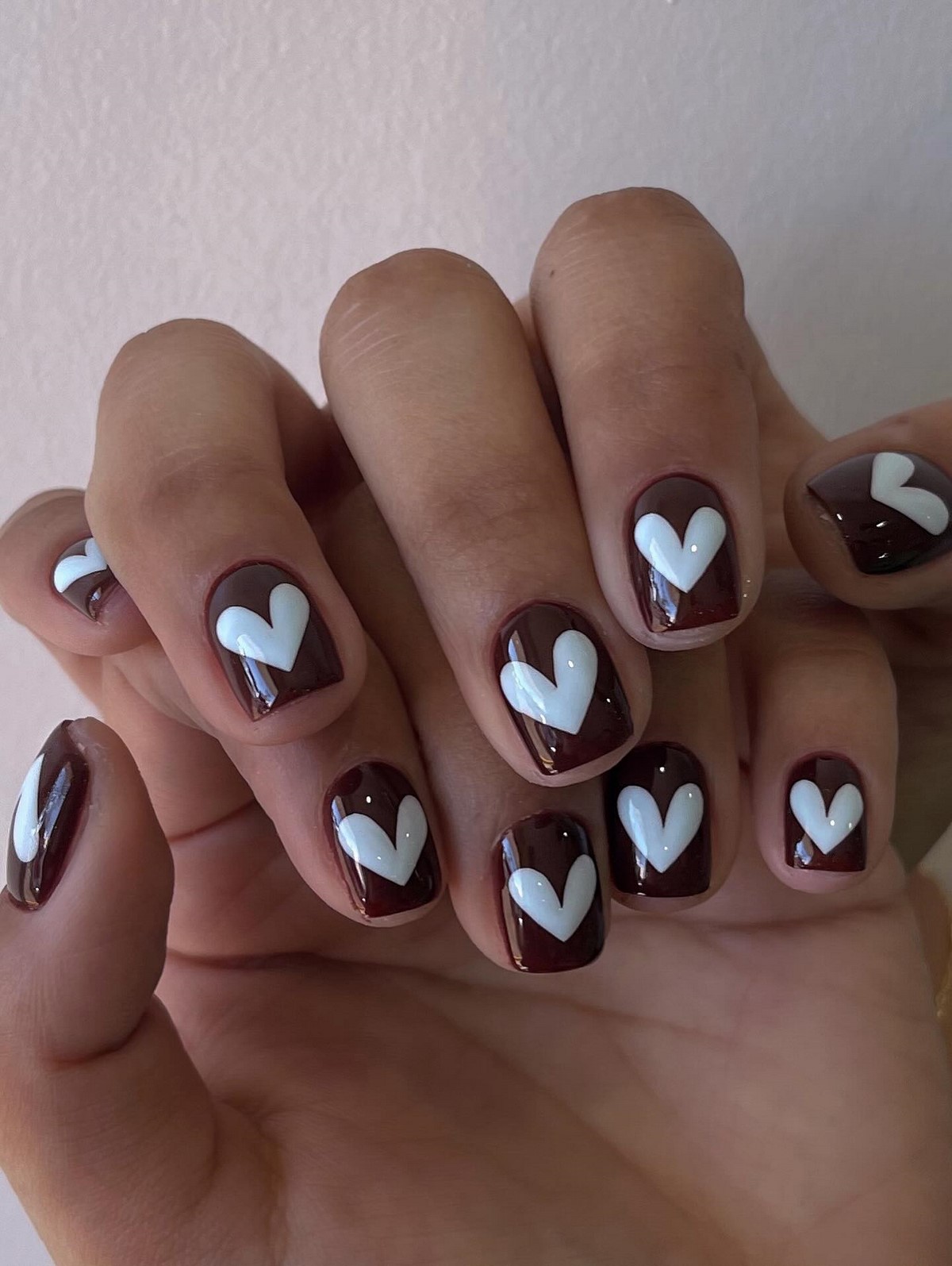 Модний манікюр до Дня святого Валентина 2026 з настроєм кохання