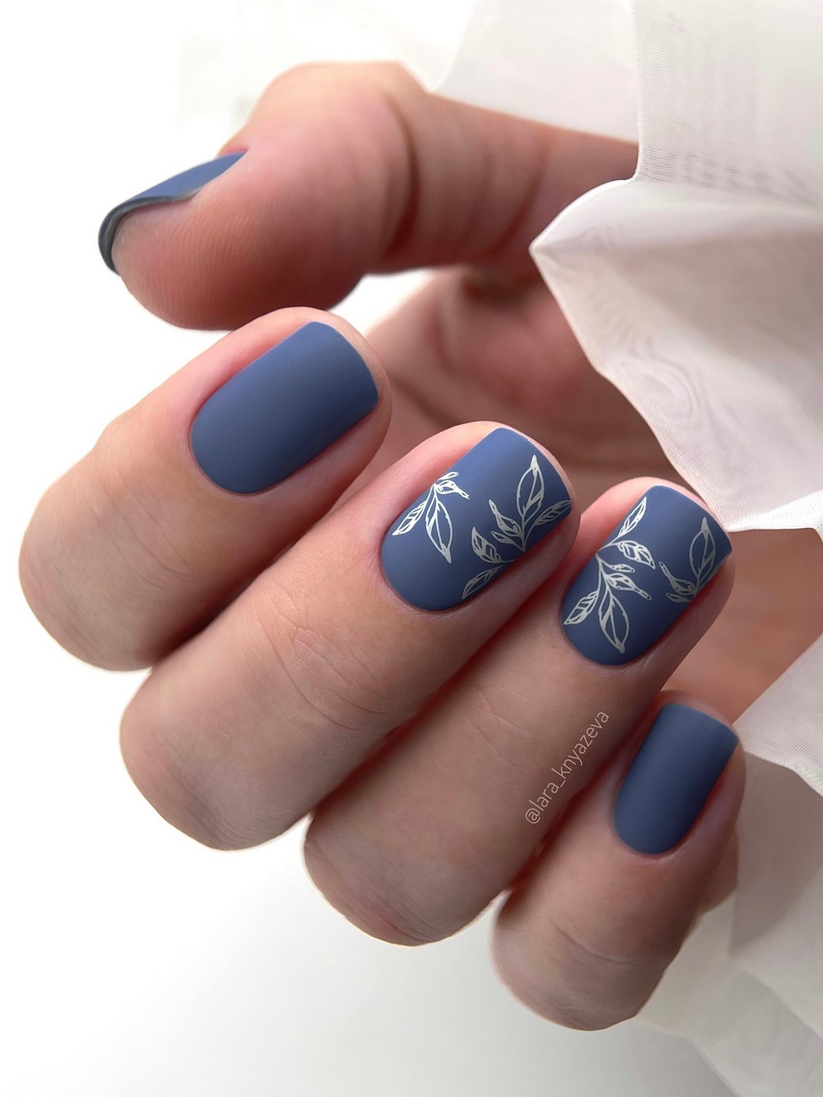 4 наймодніші відтінки манікюру сезону 2026