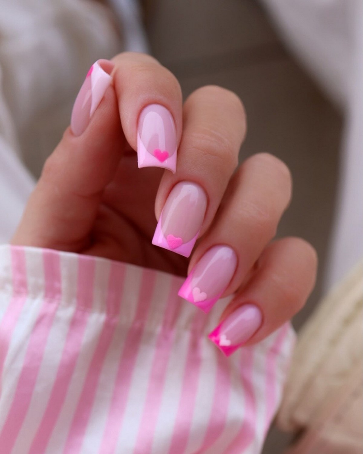 Сердечка на нігтях у лютому 2026 року: романтика в деталях