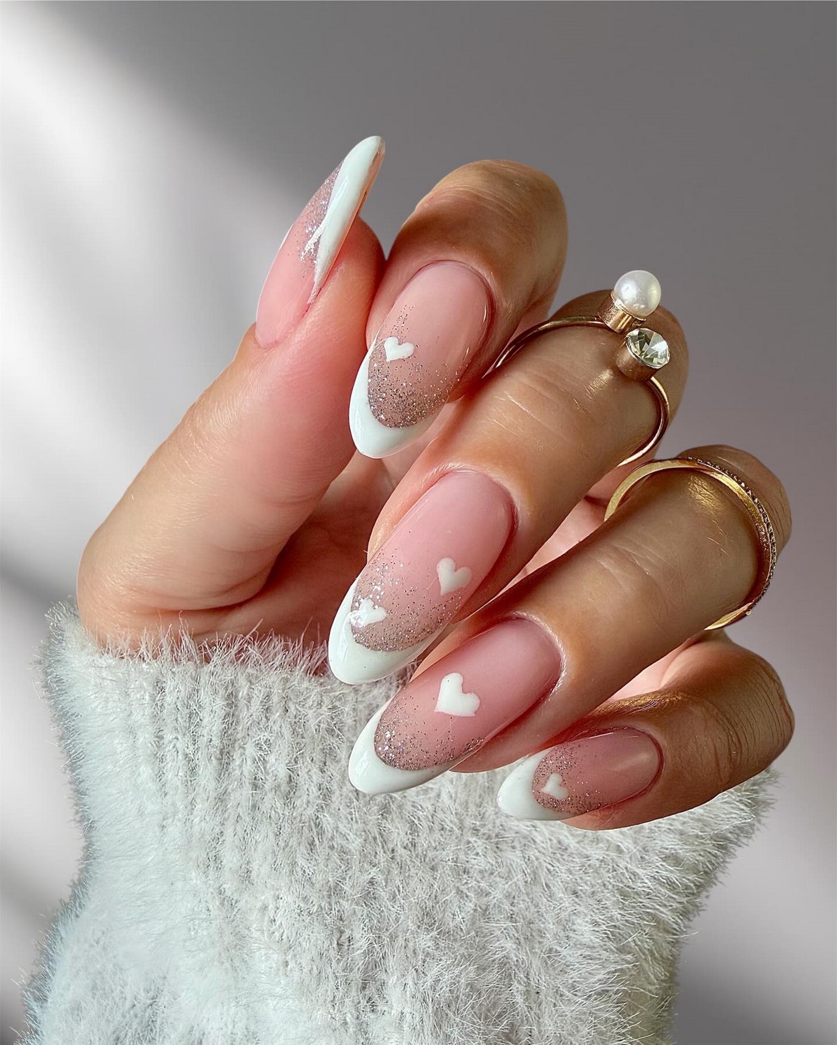 Сердечка на нігтях у лютому 2026 року: романтика в деталях