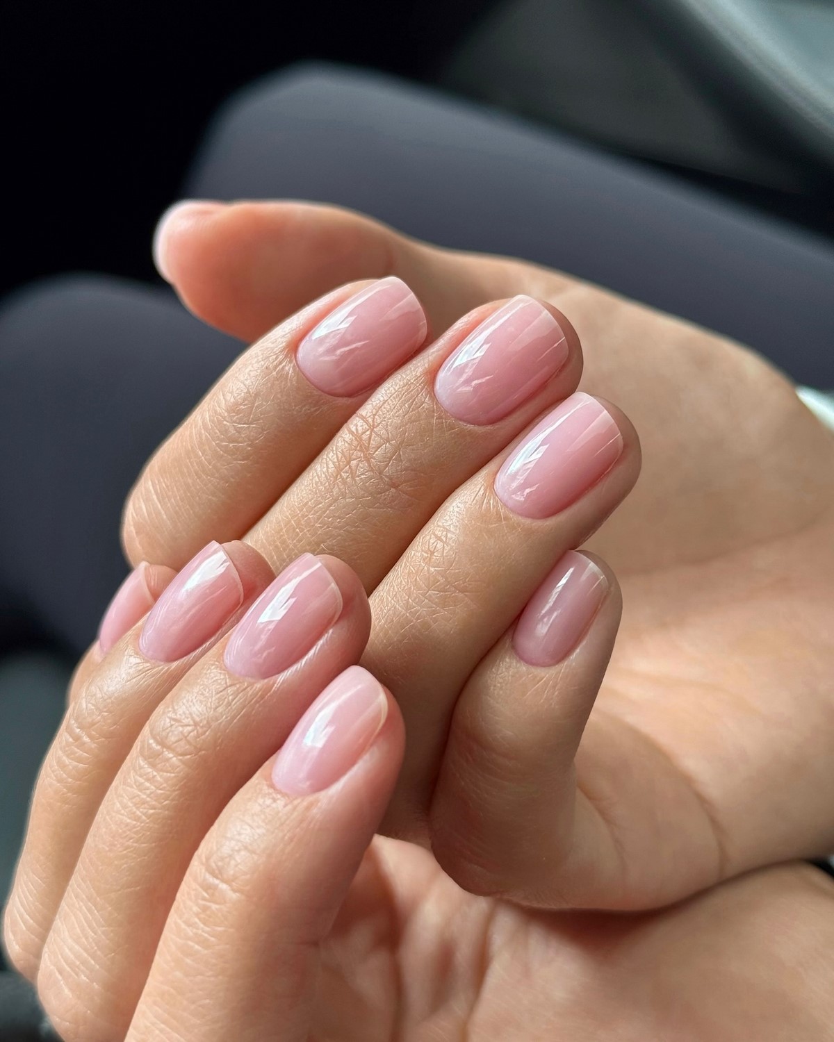 Акуратний манікюр без дизайну на весну 2026: чисті ідеї