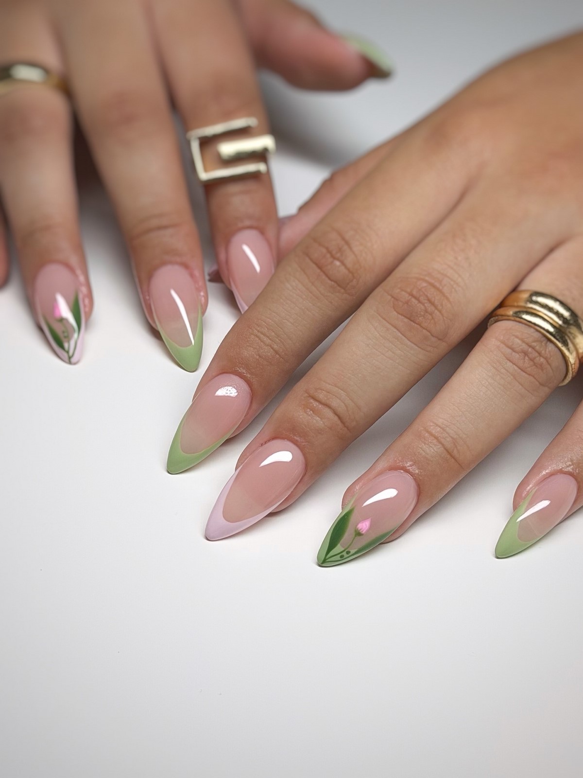 Трендовий манікюр весни 2026: фото, кольори, новинки сезону