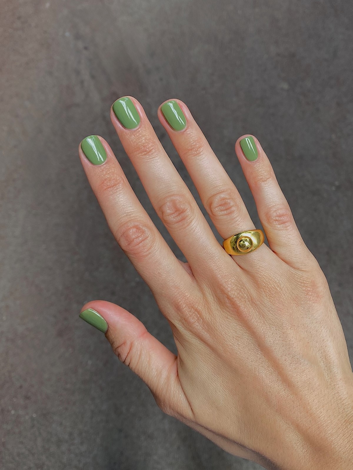 Не пастель і не нюд: спокійний тон з характером