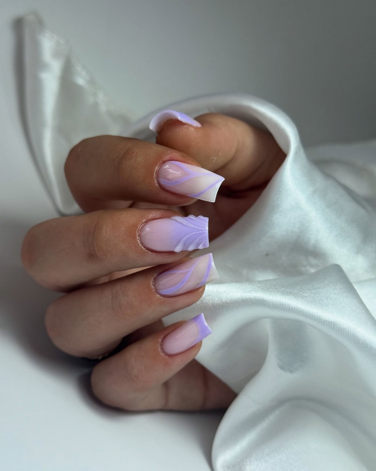 Градієнтний манікюр без різких переходів: мʼякий ефект, який виглядає дорого