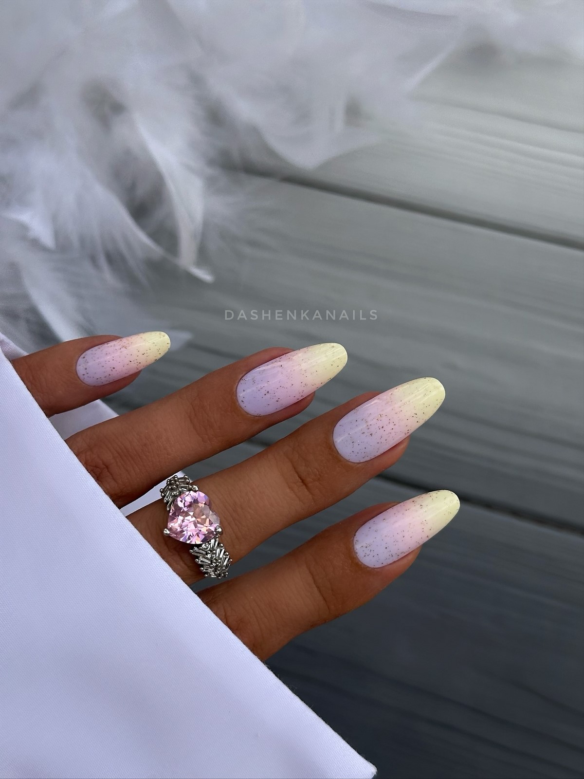 Градієнтний манікюр без різких переходів: мʼякий ефект, який виглядає дорого