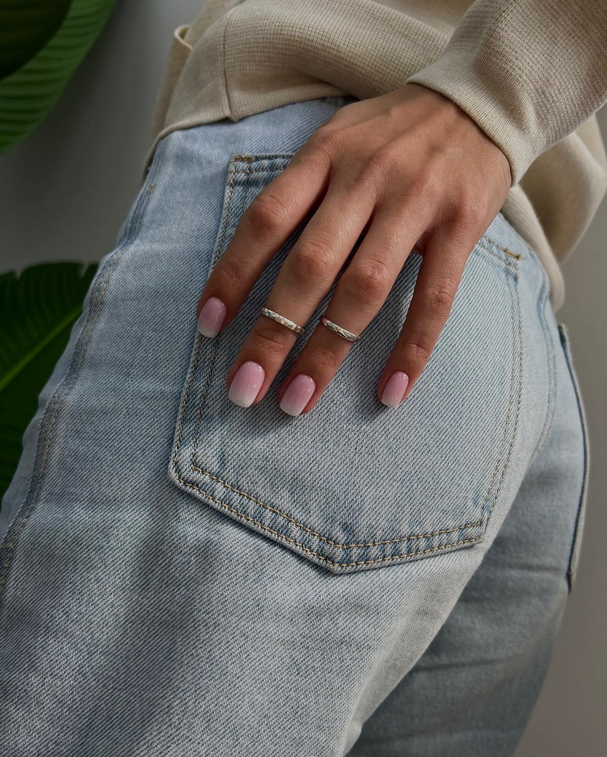 Градієнтний манікюр без різких переходів: мʼякий ефект, який виглядає дорого