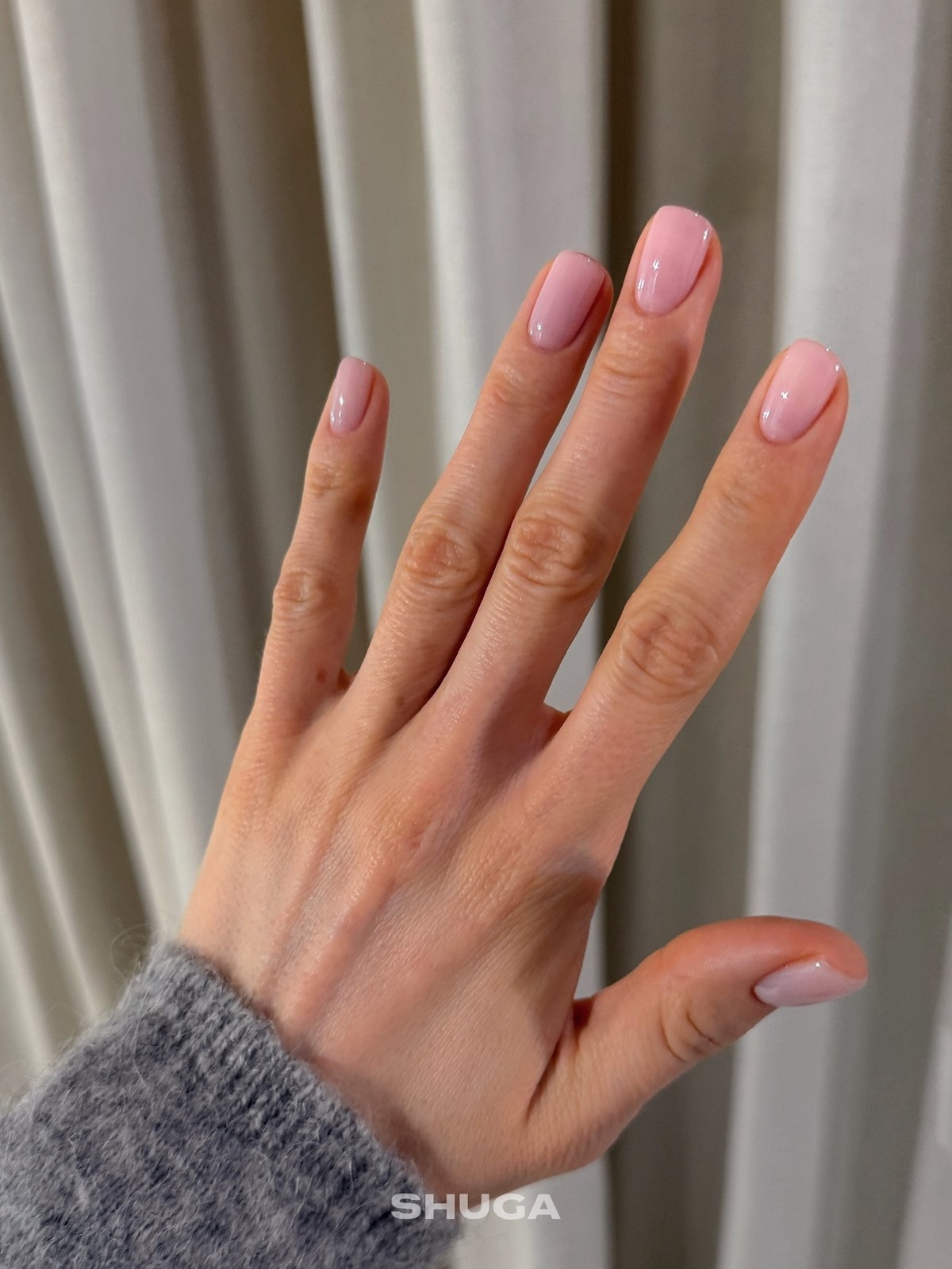 Манікюр, який освіжає руки цієї весни