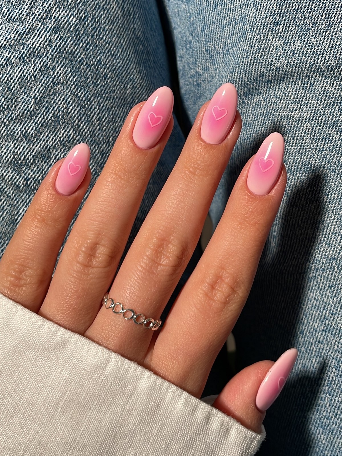 Манікюр, який освіжає руки цієї весни