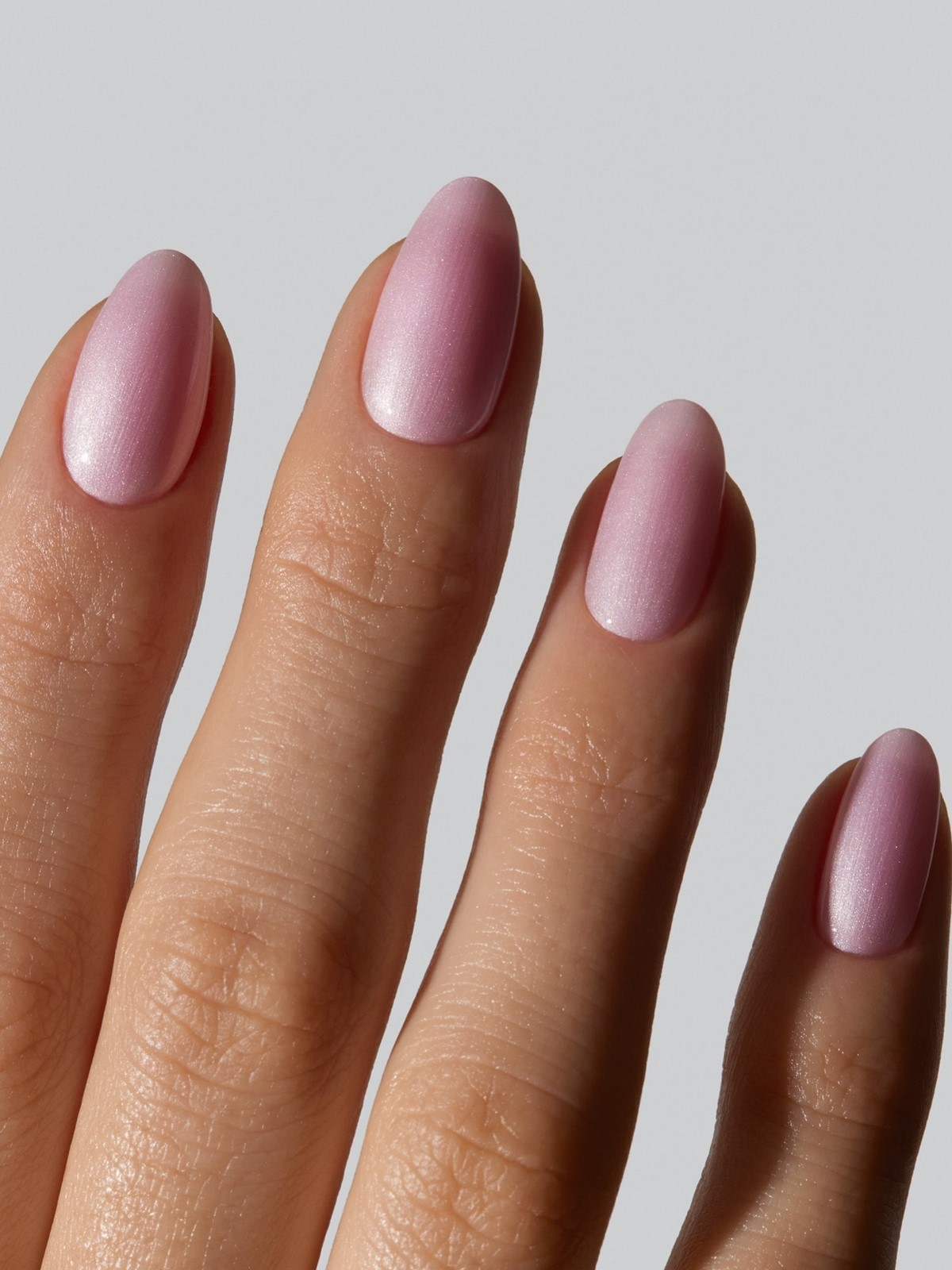 Манікюр, який освіжає руки цієї весни