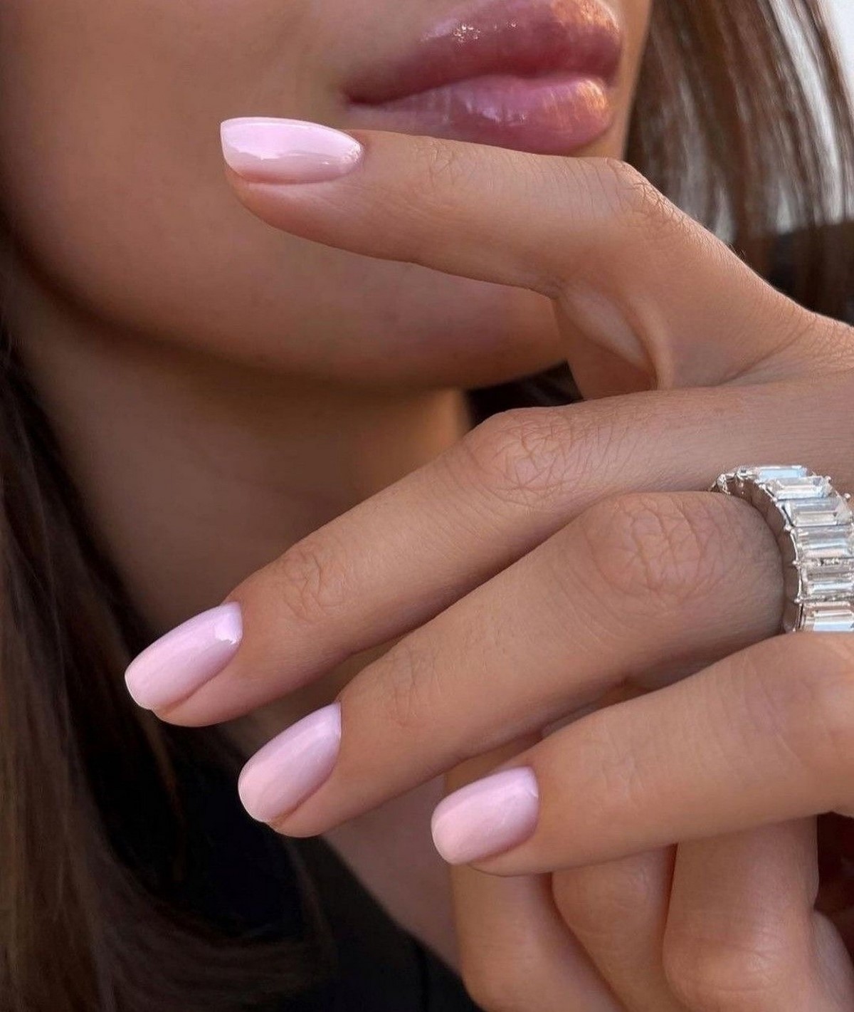 Манікюр, який освіжає руки цієї весни