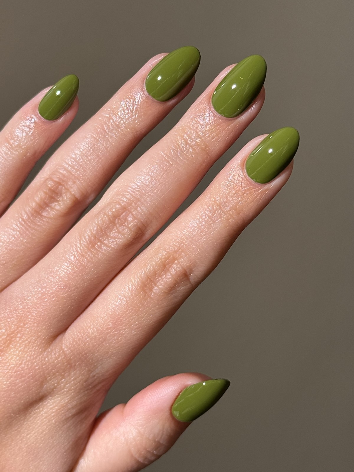 Акуратний манікюр без дизайну на весну 2026: чисті ідеї