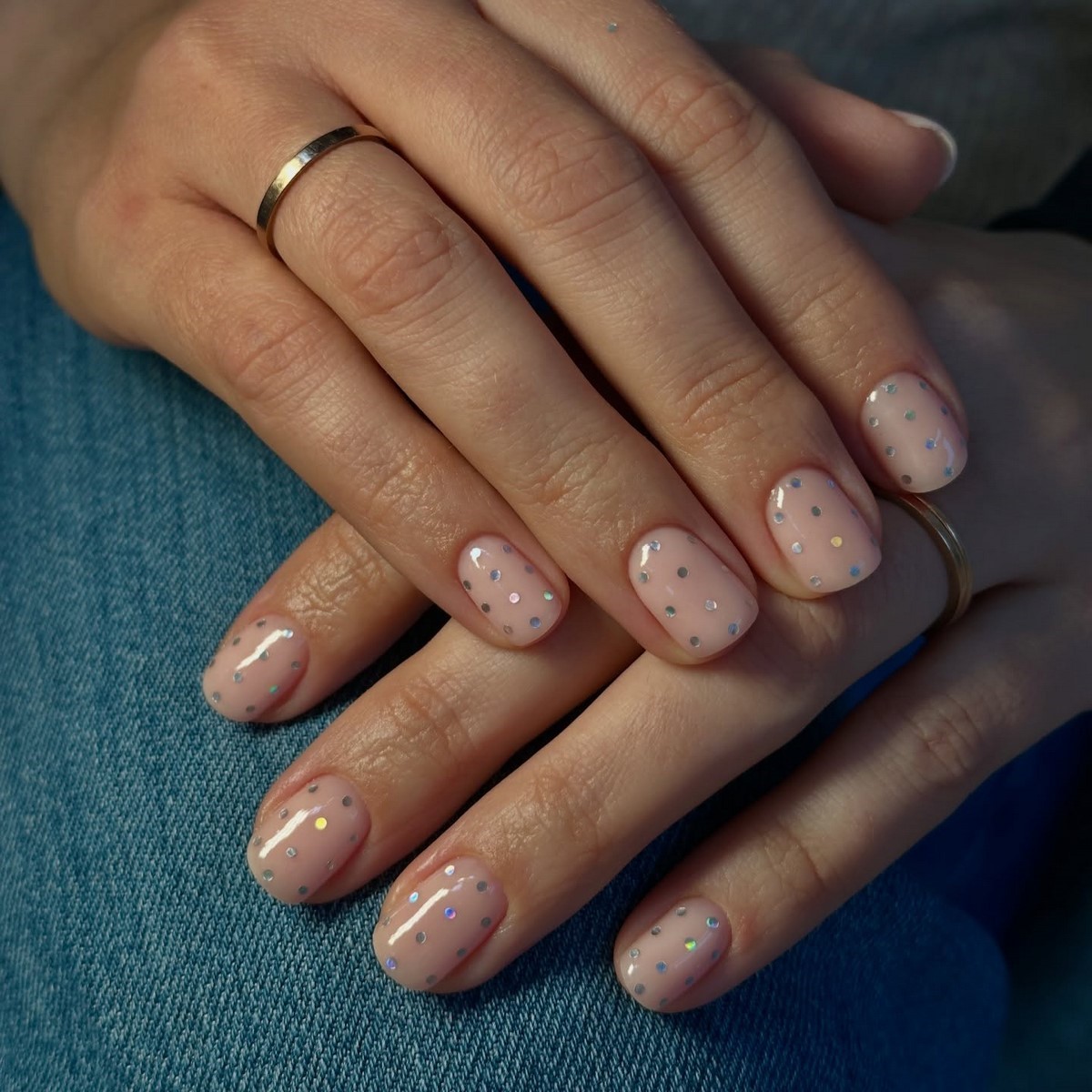 Polka Dots nails навесні 2026 року: найграйливіший тренд манікюру, який став універсальним