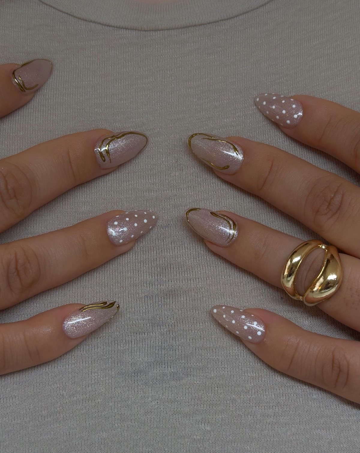 Polka Dots nails навесні 2026 року: найграйливіший тренд манікюру, який став універсальним