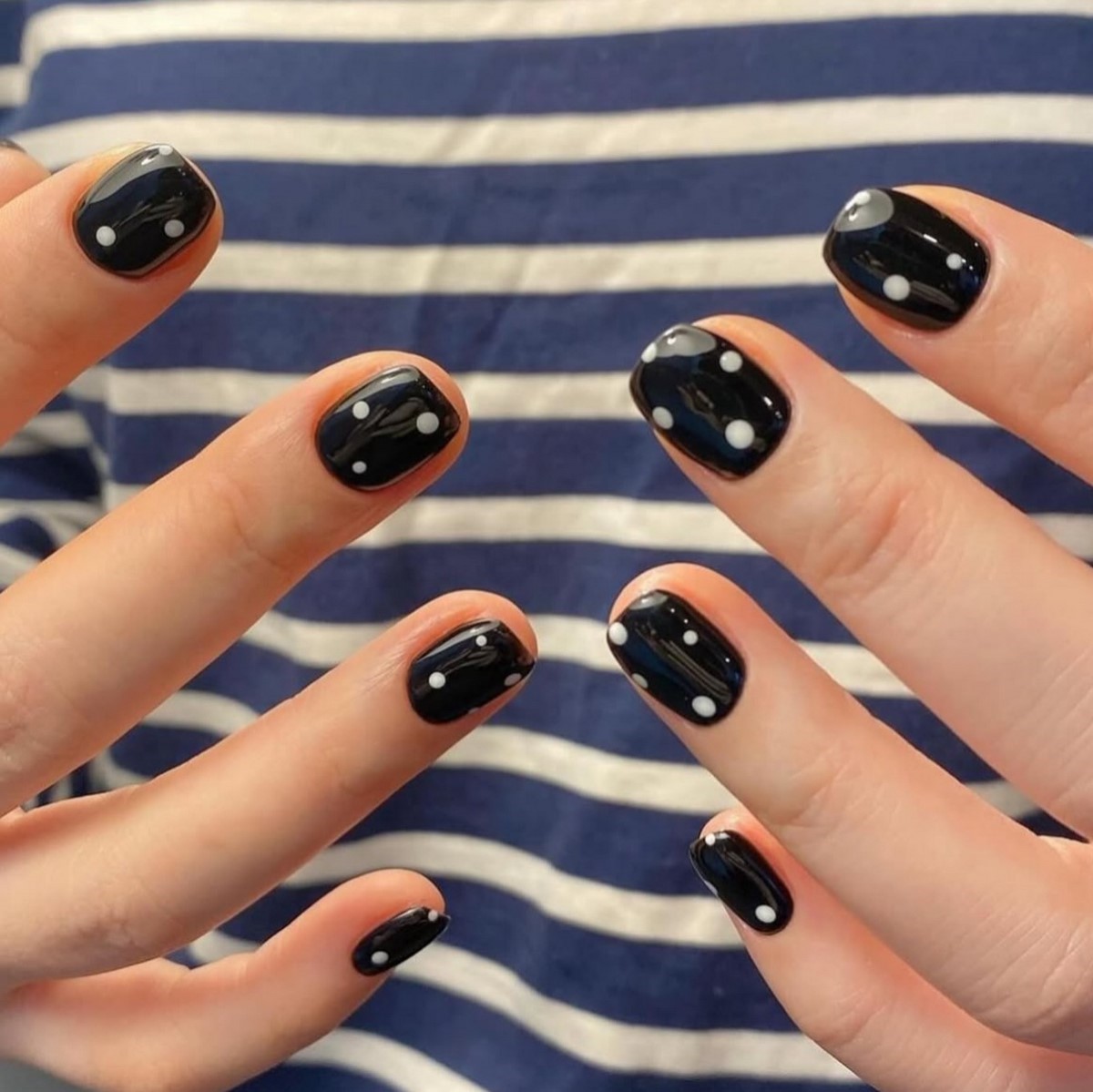 Polka Dots nails навесні 2026 року: найграйливіший тренд манікюру, який став універсальним