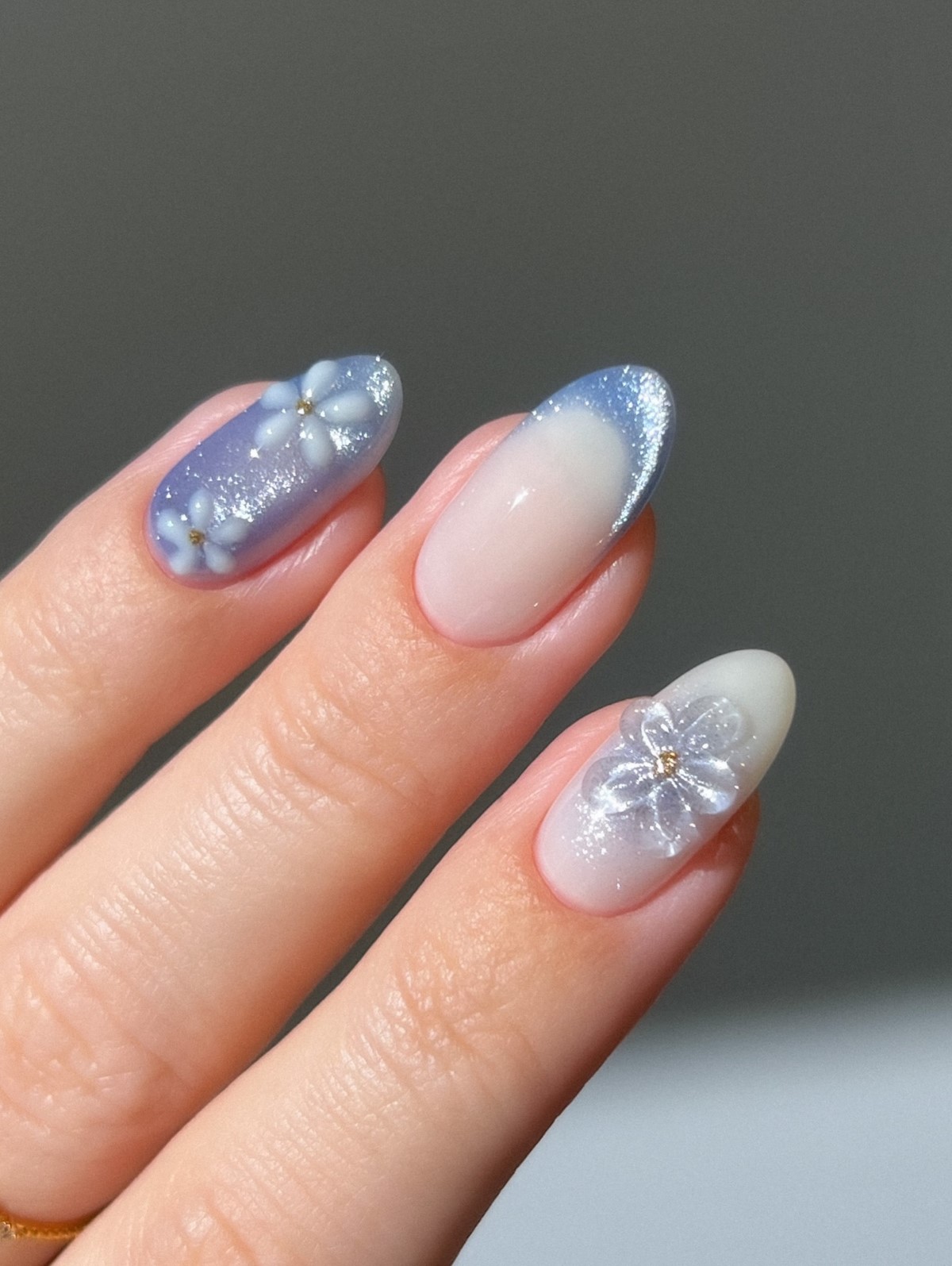 Трендовий манікюр весни 2026: фото, кольори, новинки сезону