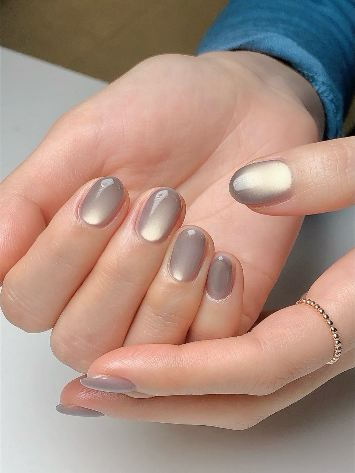 Трендовий манікюр весни 2026: фото, кольори, новинки сезону