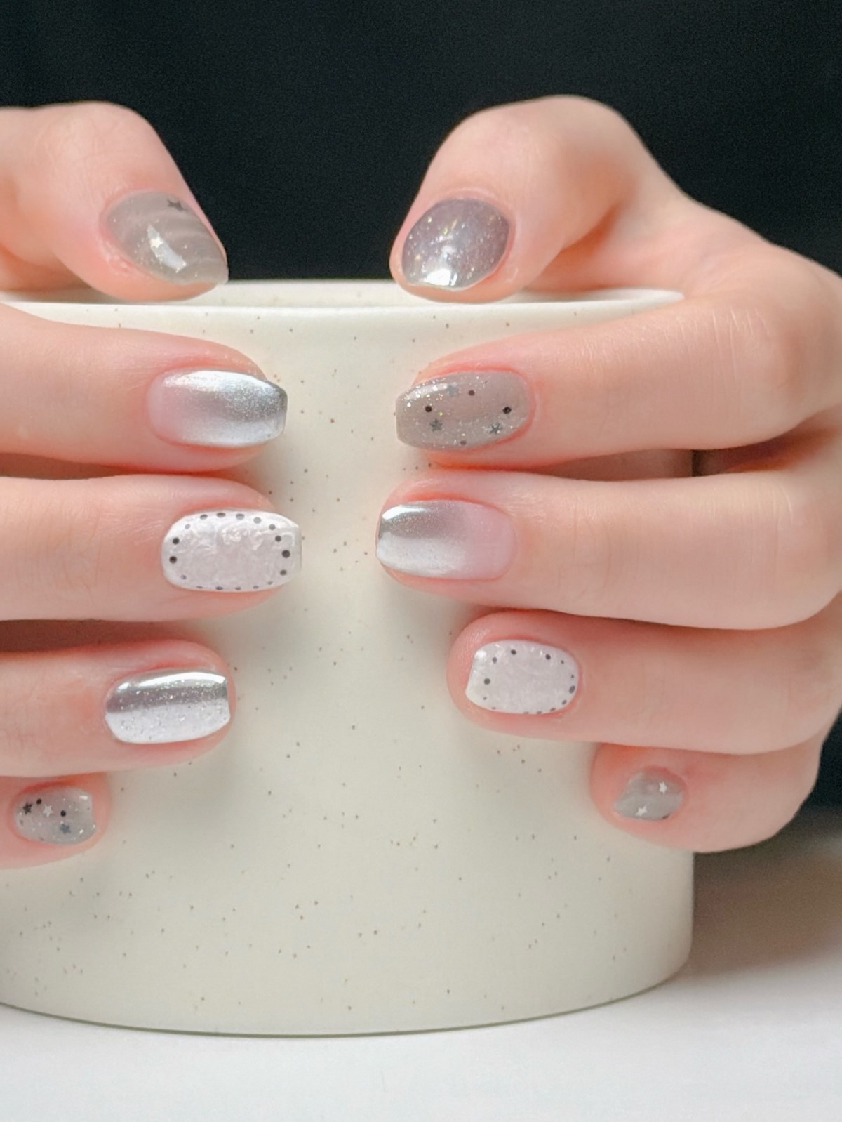 Трендовий манікюр весни 2026: фото, кольори, новинки сезону