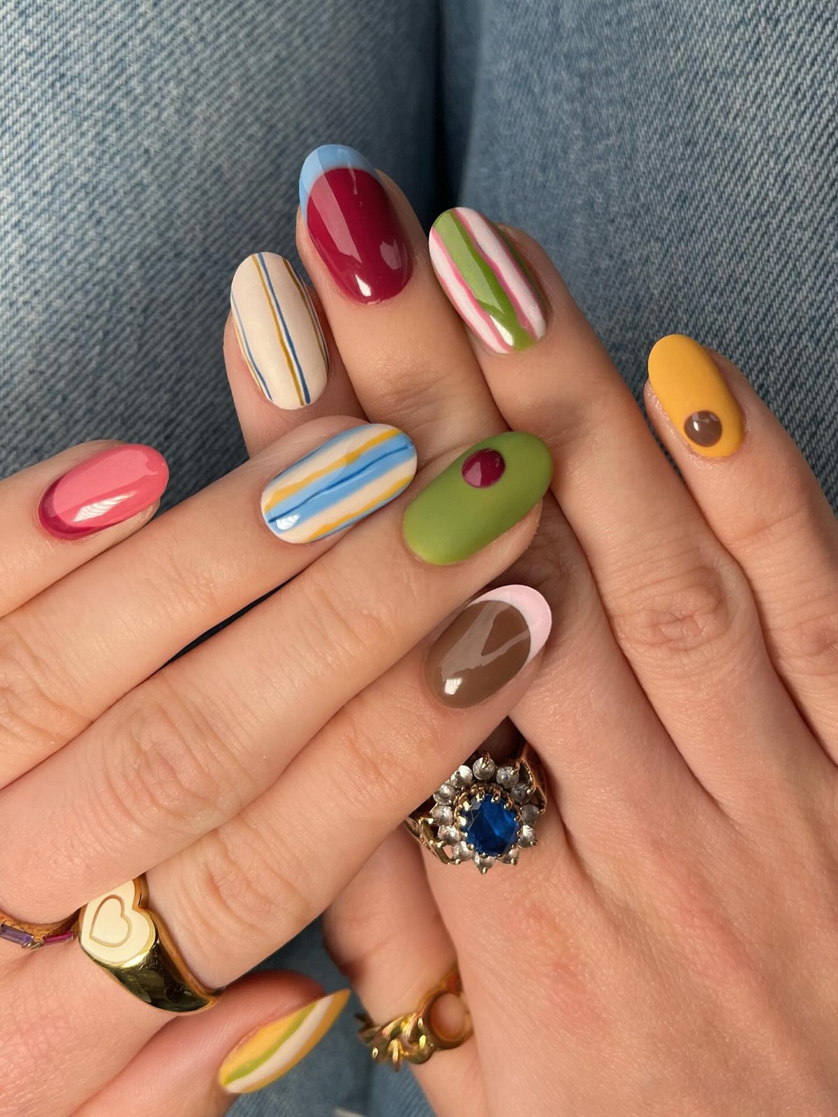 Трендовий манікюр весни 2026: фото, кольори, новинки сезону