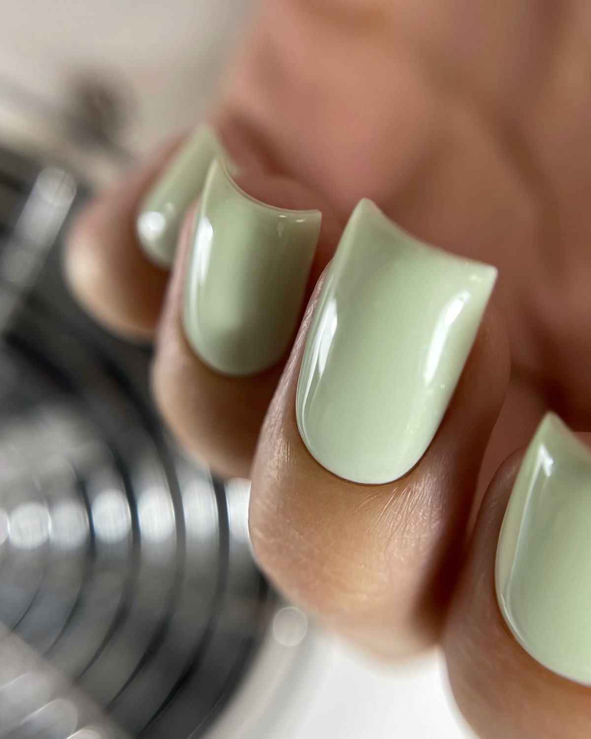 Не пастель і не нюд: спокійний тон з характером