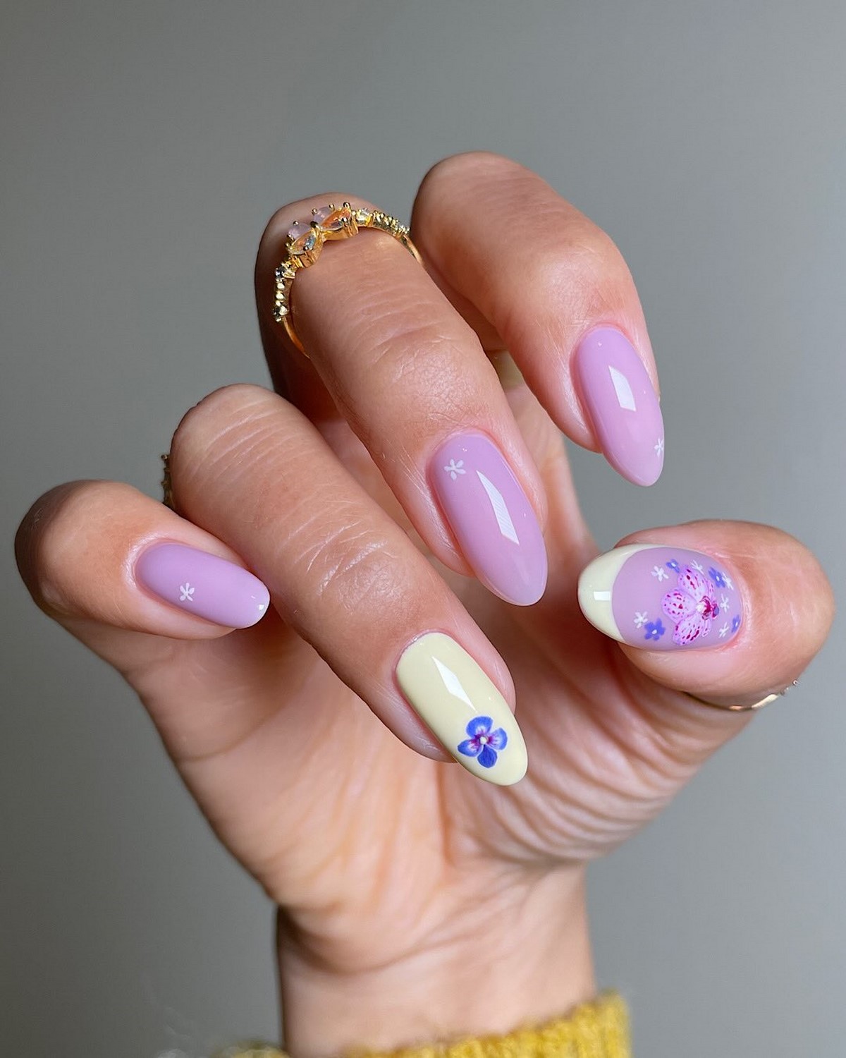 Манікюр квітня 2026: відтінок, який вже шукають усі