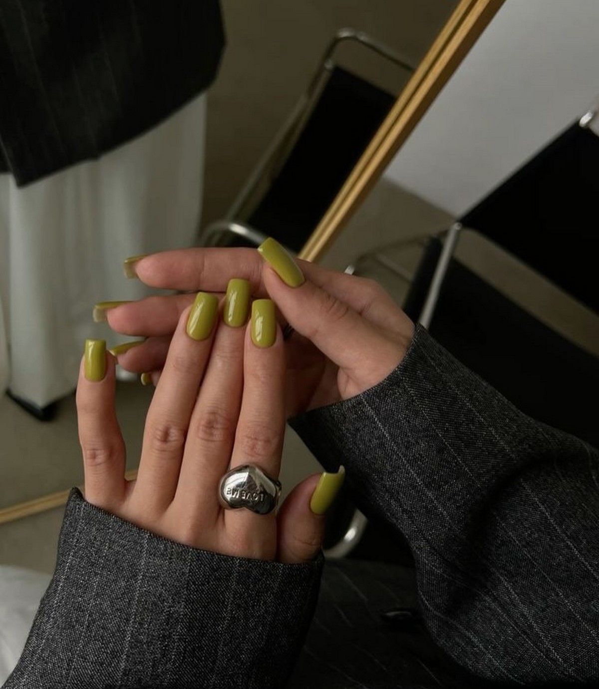 Замість нюду навесні: колір, який виглядає дорожче