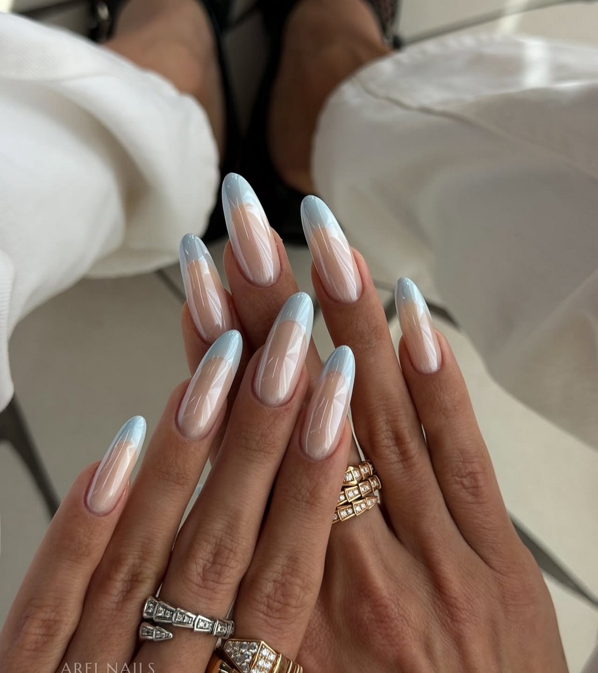 Чому кольоровий френч знову стає модним манікюром