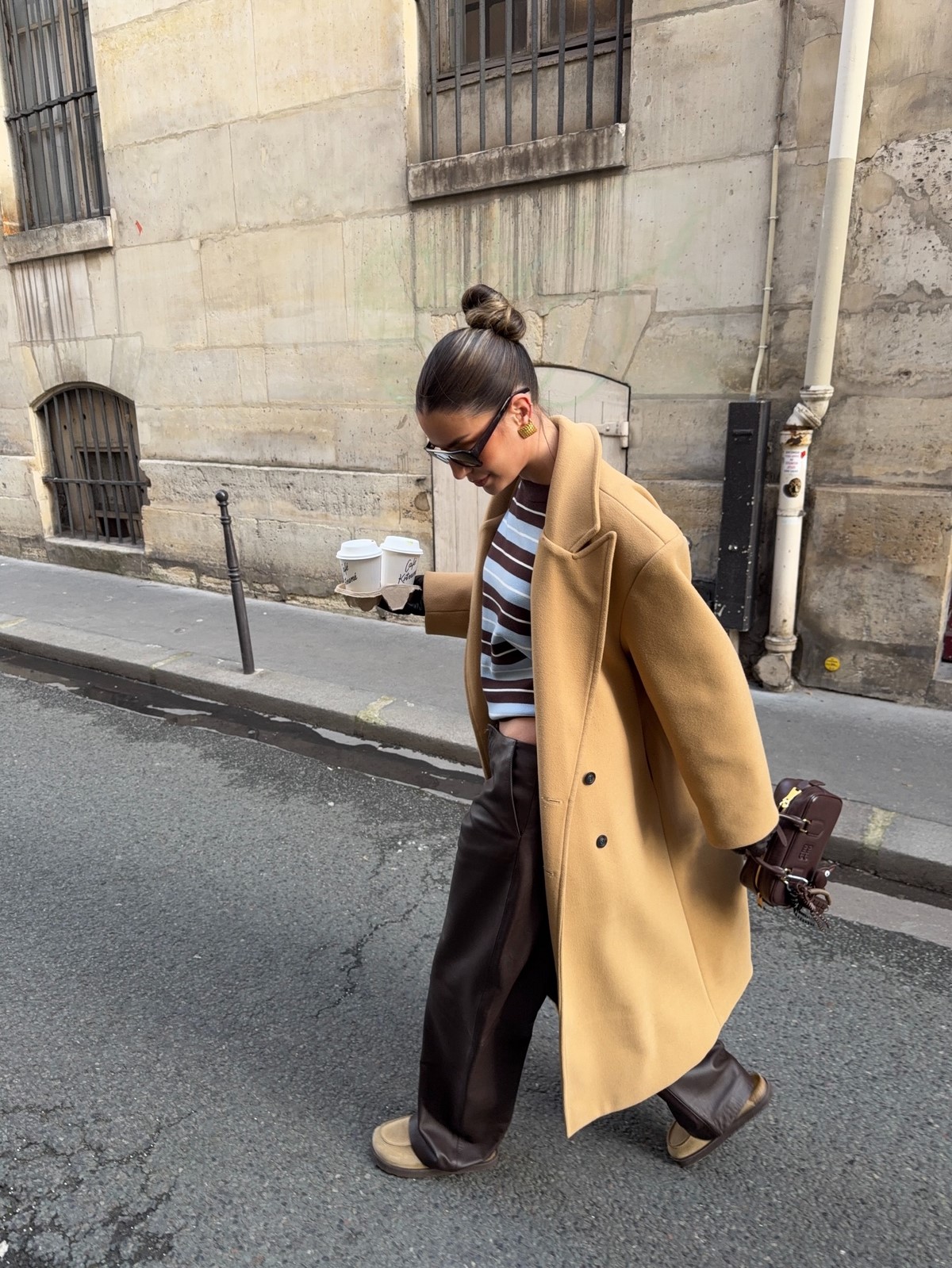 Весняні кольори одягу, які виглядають розкішніше за чорний