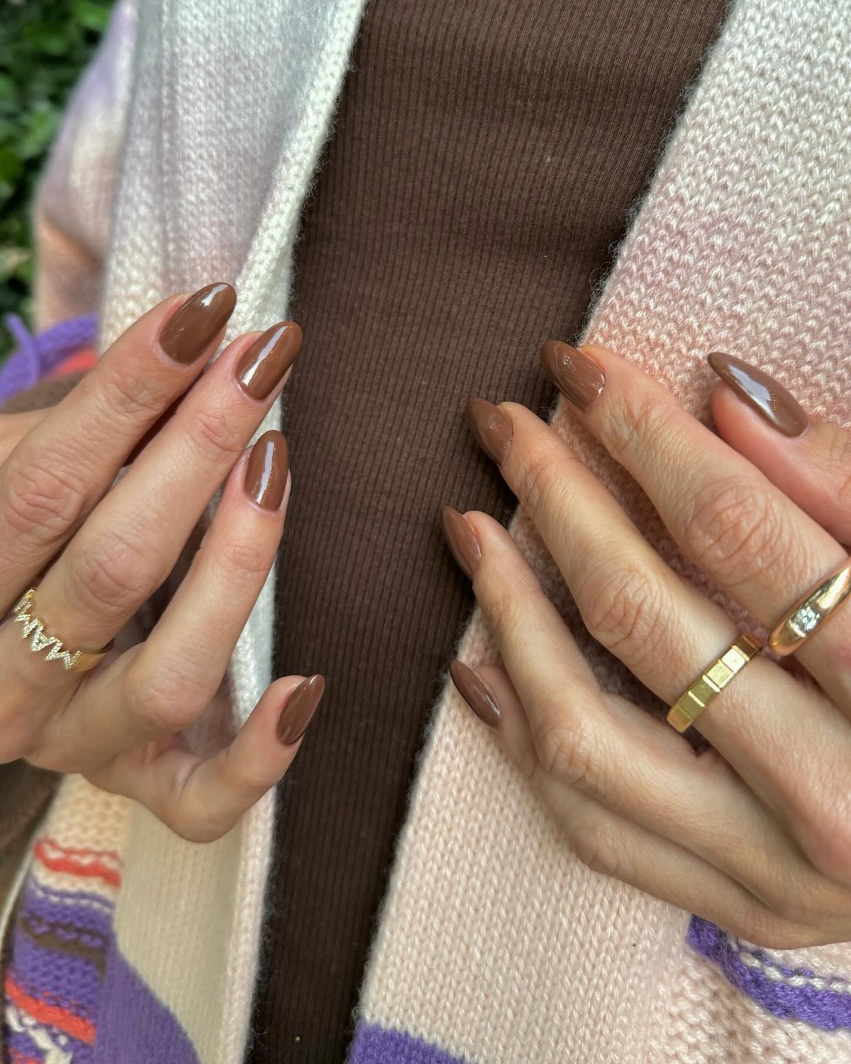 Карамельний манікюр: чому він ніжніший за бежевий