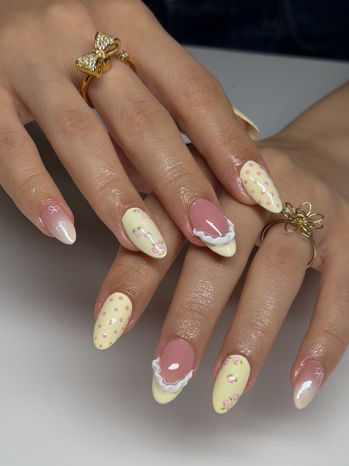 Чому кольоровий френч знову стає модним манікюром