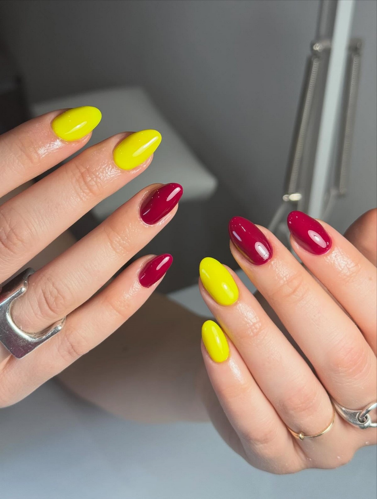 Манікюр квітня 2026: відтінок, який вже шукають усі