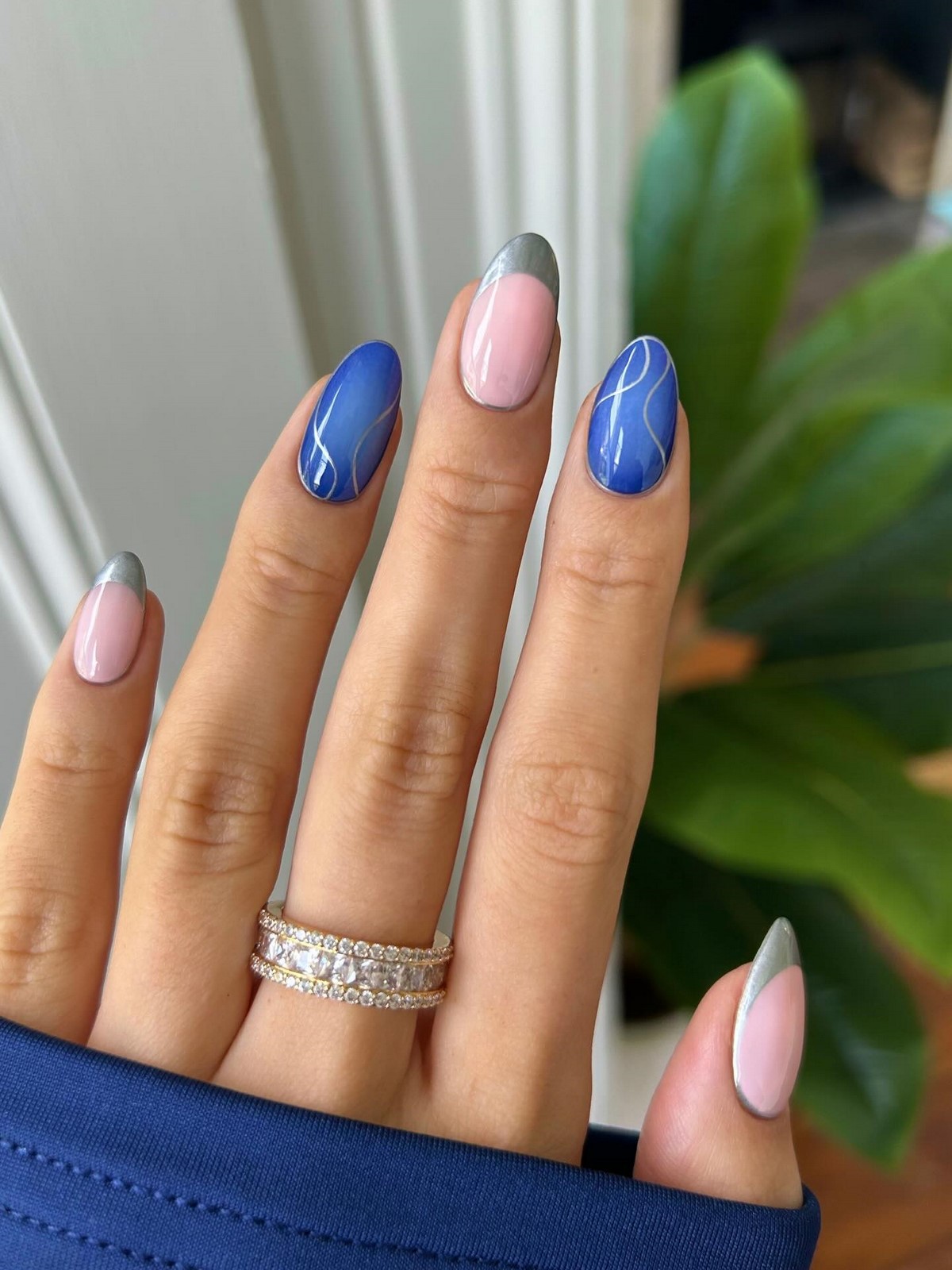 Манікюр квітня 2026: відтінок, який вже шукають усі