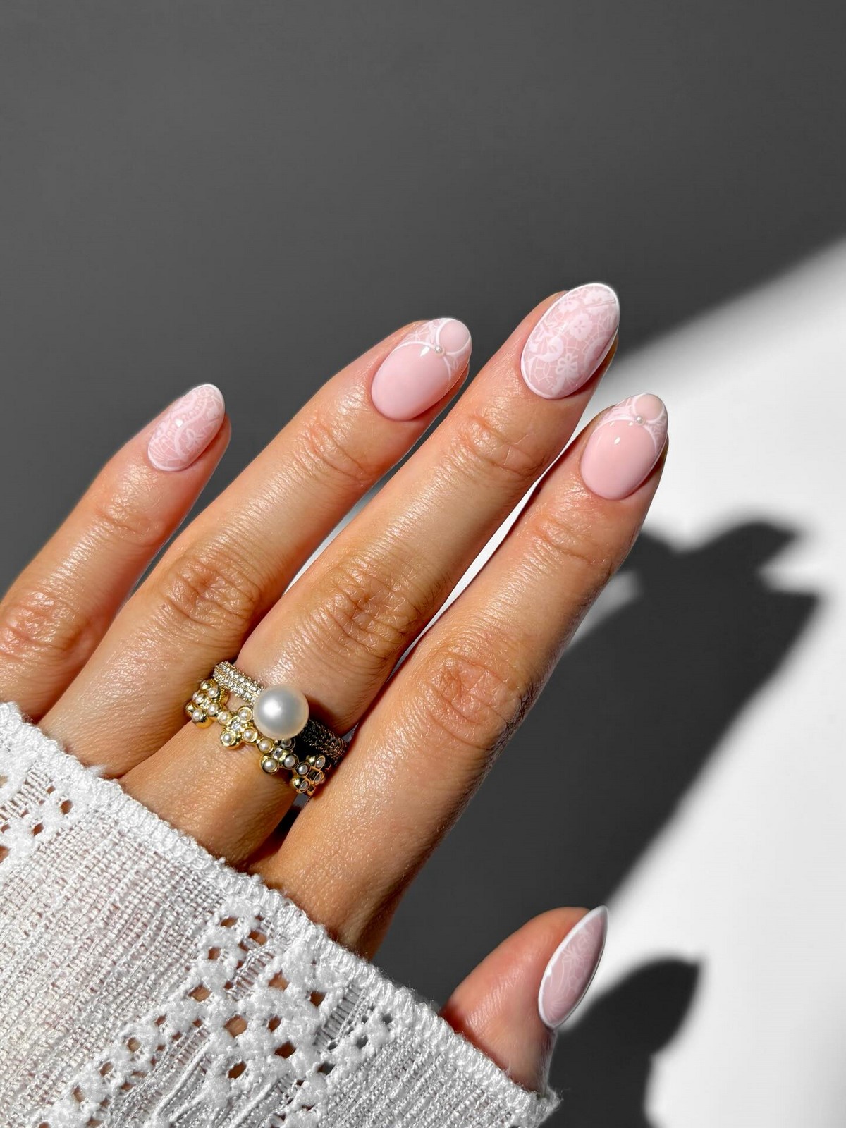 Манікюр квітня 2026: відтінок, який вже шукають усі