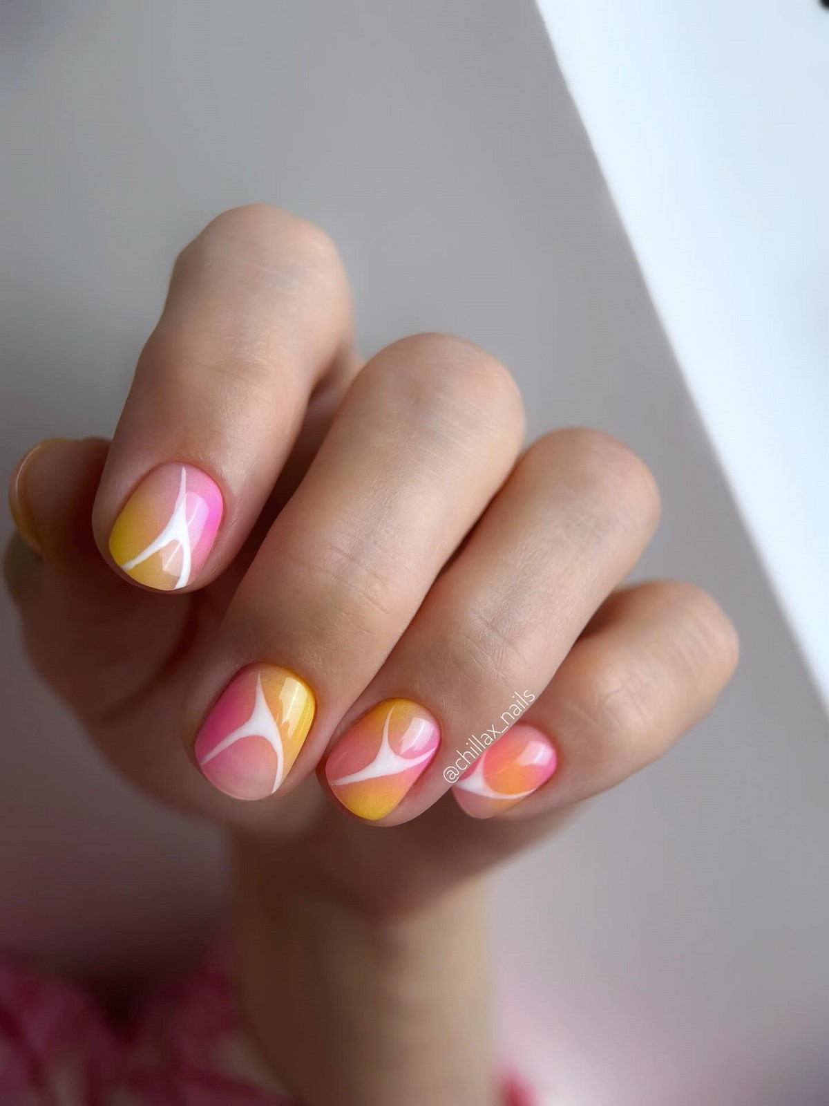 Чому манікюр з ефектом аури знову стає популярним