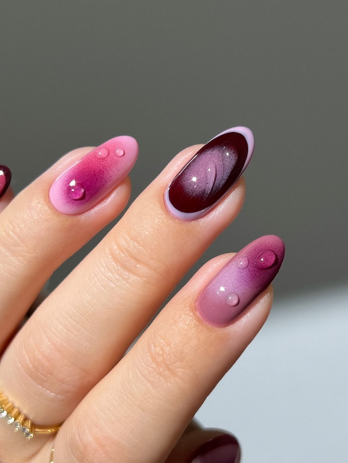 Чому манікюр з ефектом аури знову стає популярним