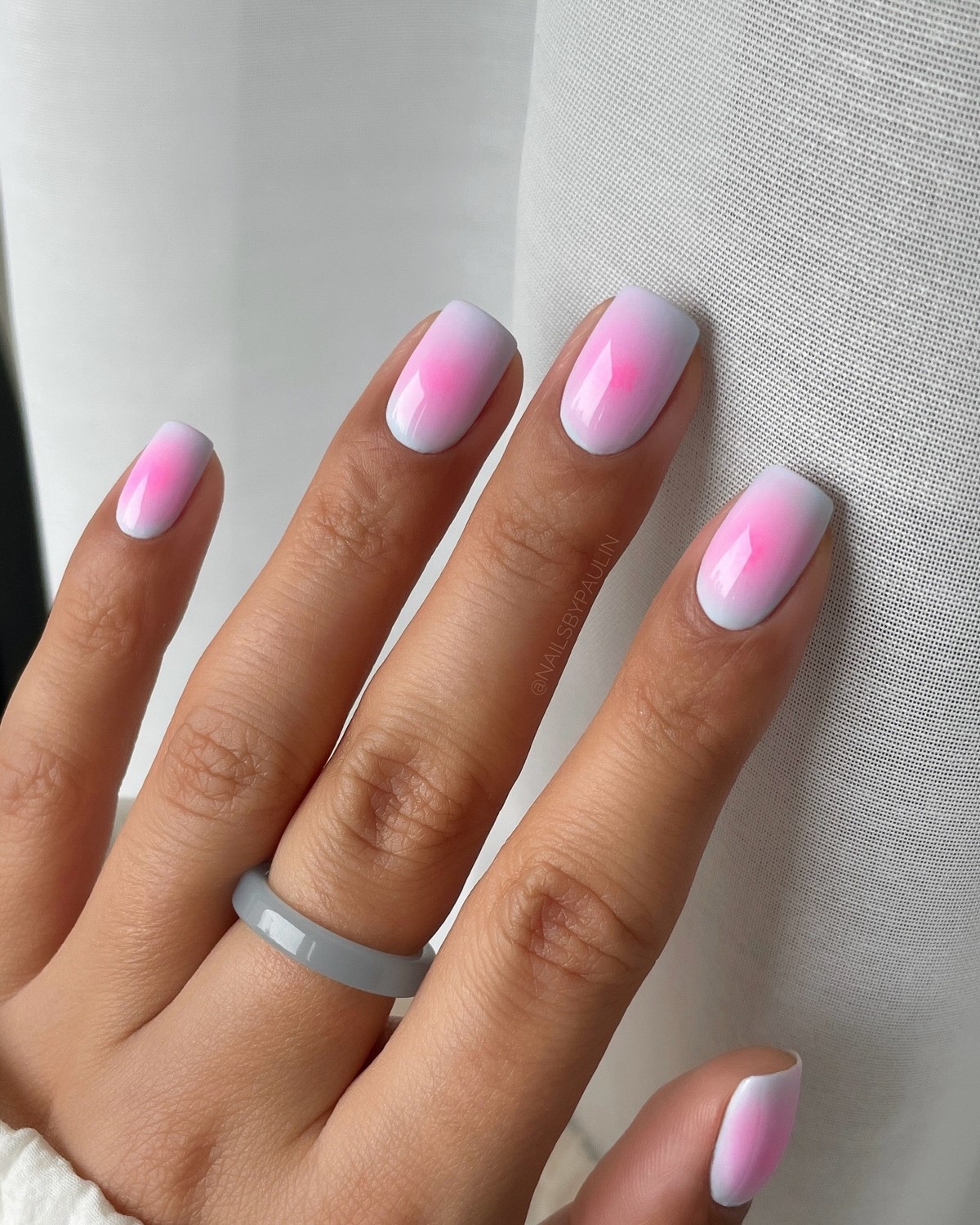 Чому манікюр з ефектом аури знову стає популярним