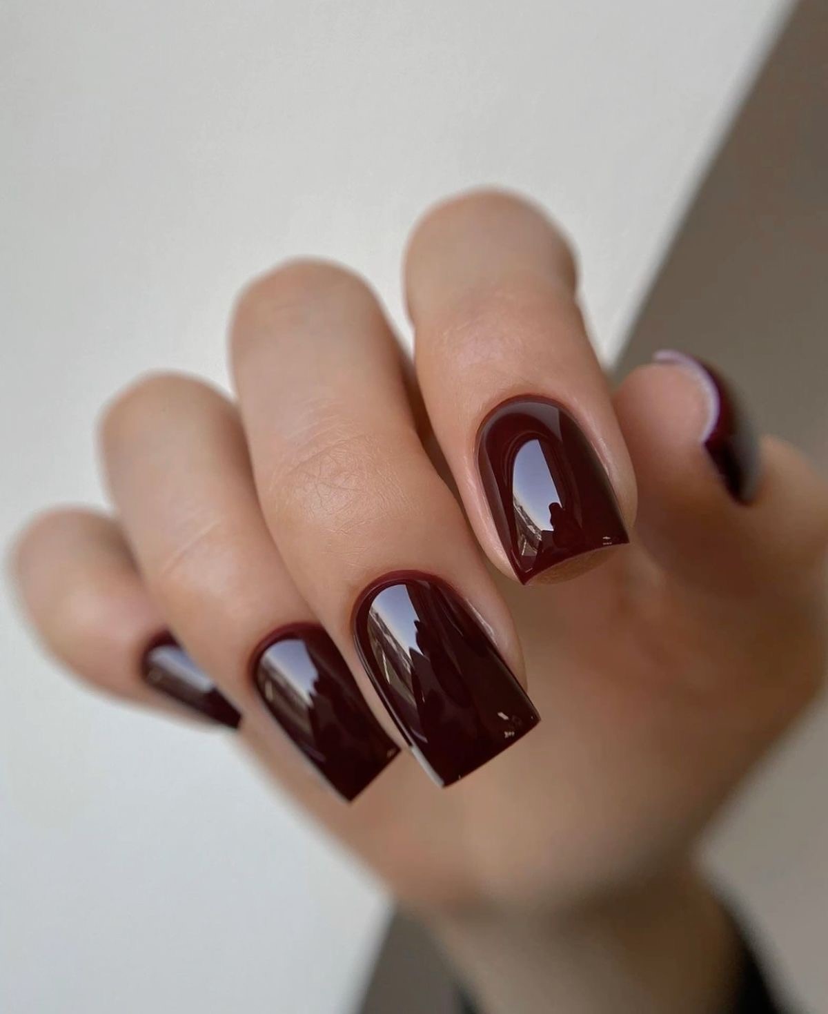 Цей манікюр одразу робить образ дорожчим: тренд, який працює безвідмовно