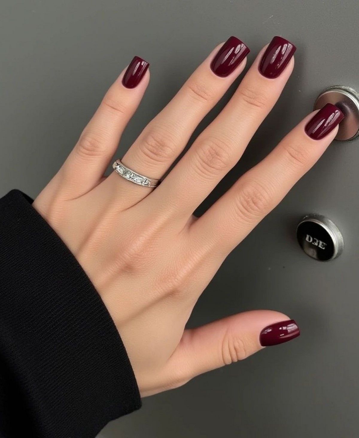 Цей манікюр одразу робить образ дорожчим: тренд, який працює безвідмовно