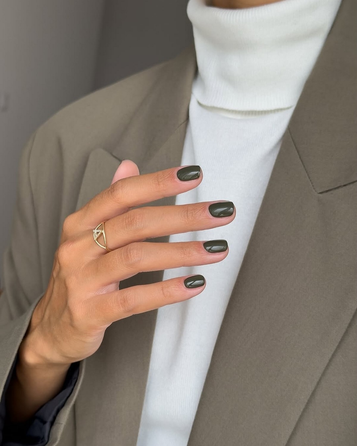 Цей манікюр одразу робить образ дорожчим: тренд, який працює безвідмовно