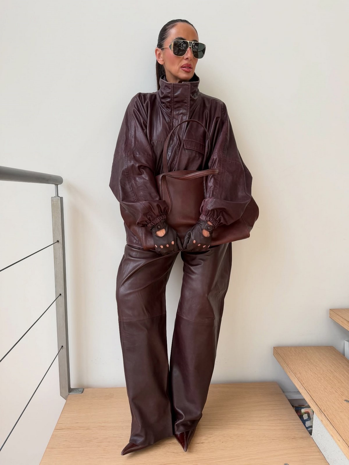 Весняні кольори одягу, які виглядають розкішніше за чорний